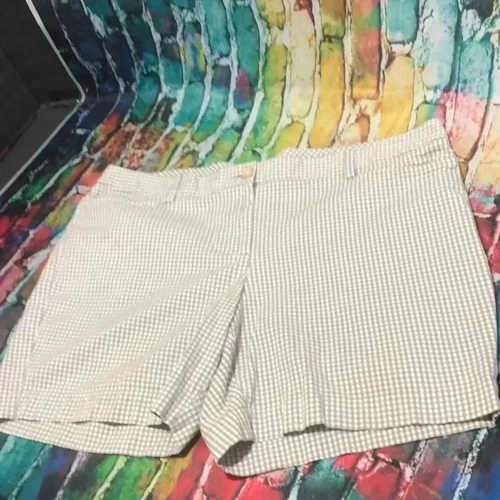 Lands End plus size shorts 18P fit 2 gray/white checkered